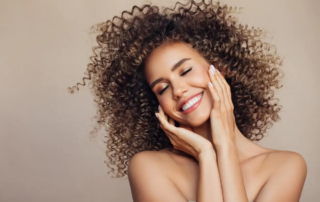 capelli ricci primavera 2024